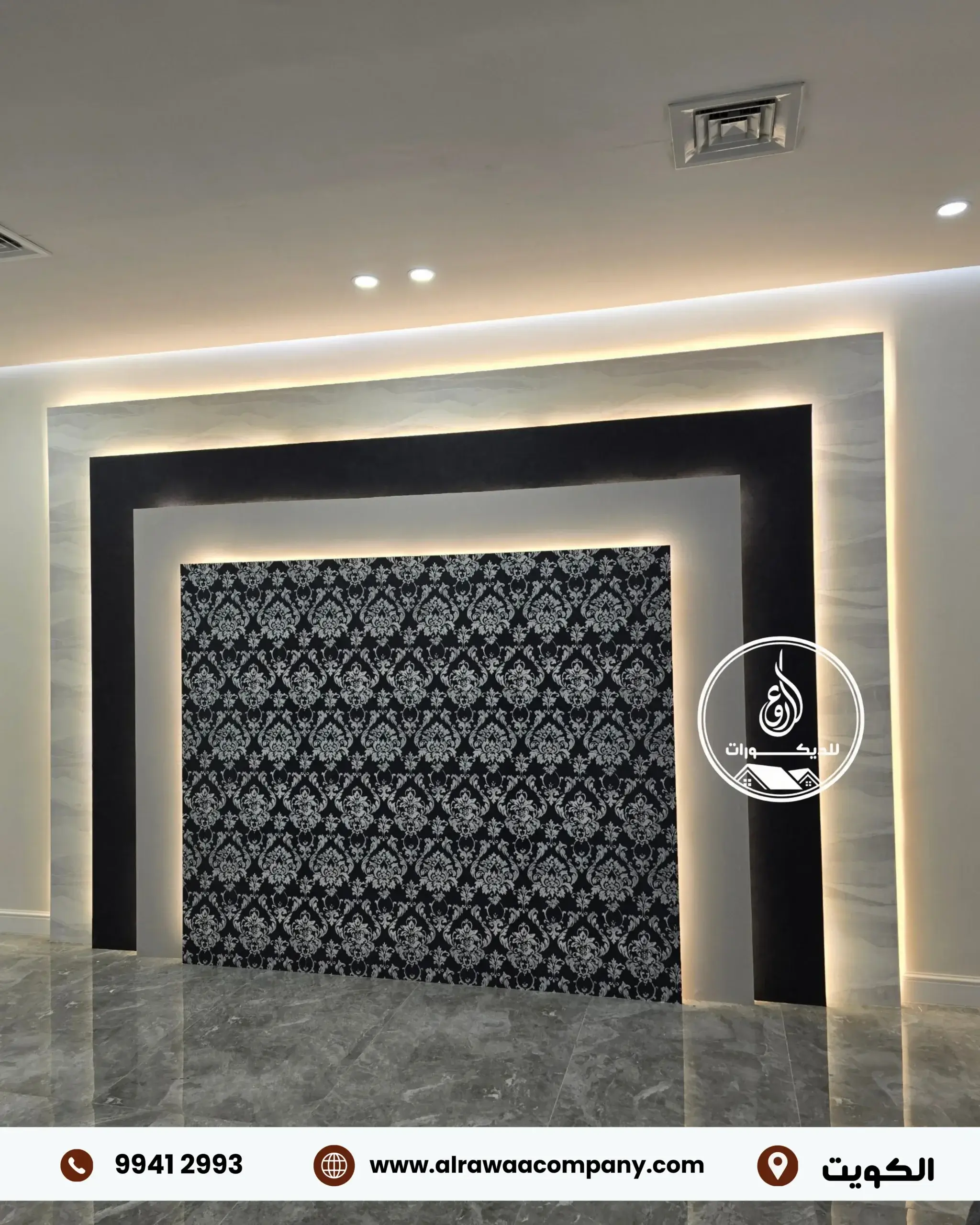 تركيب باركيه خشبي عالي الجودة في صالة منزل بالكويت